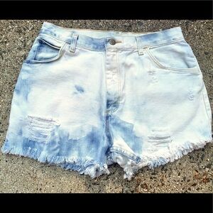 High Waisted Wrangler Bleached Cut Off Shorts
